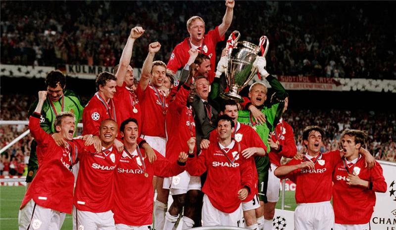 哀悼，拜仁训练前为若塔兄弟默哀一分钟.