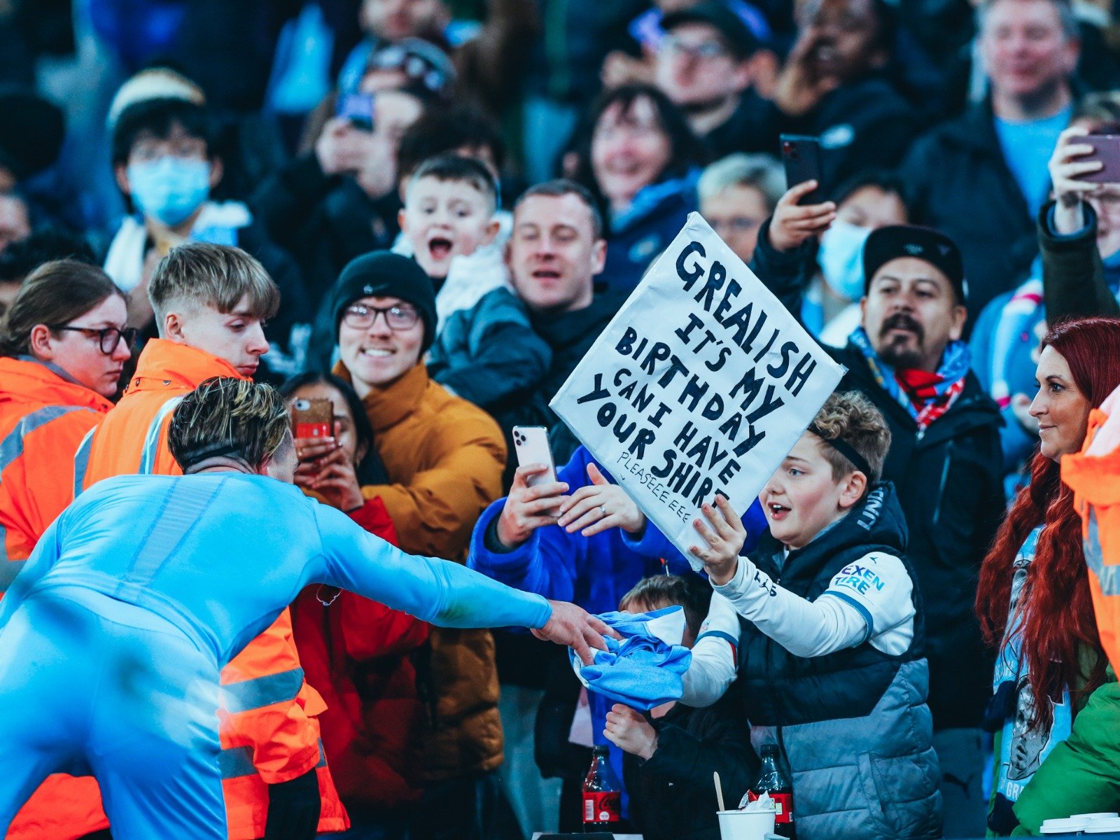 亚的表现已 亚的表现已