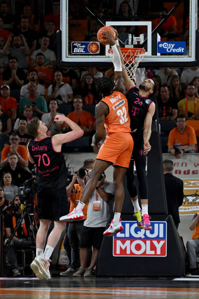 为了足球界 为了足球界